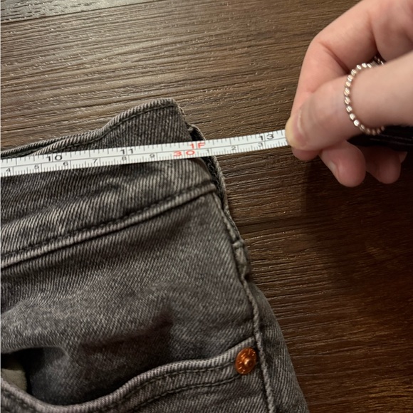 Grey Levi’s Shorts Size 24 - Picture 5 of 5